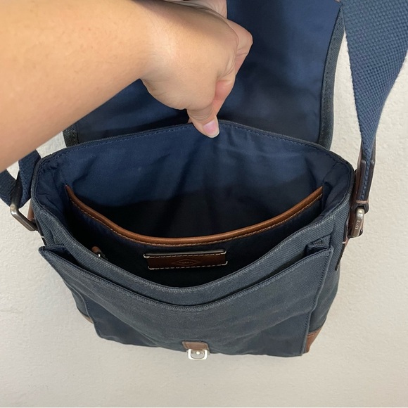Fossil Davis‎ Canvas Small Messenger Bag - Picture 8 of 13